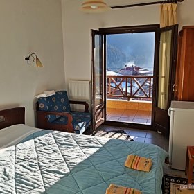 Φιλοξενία ξενώνας Περτούλι δωμάτιο με θέα